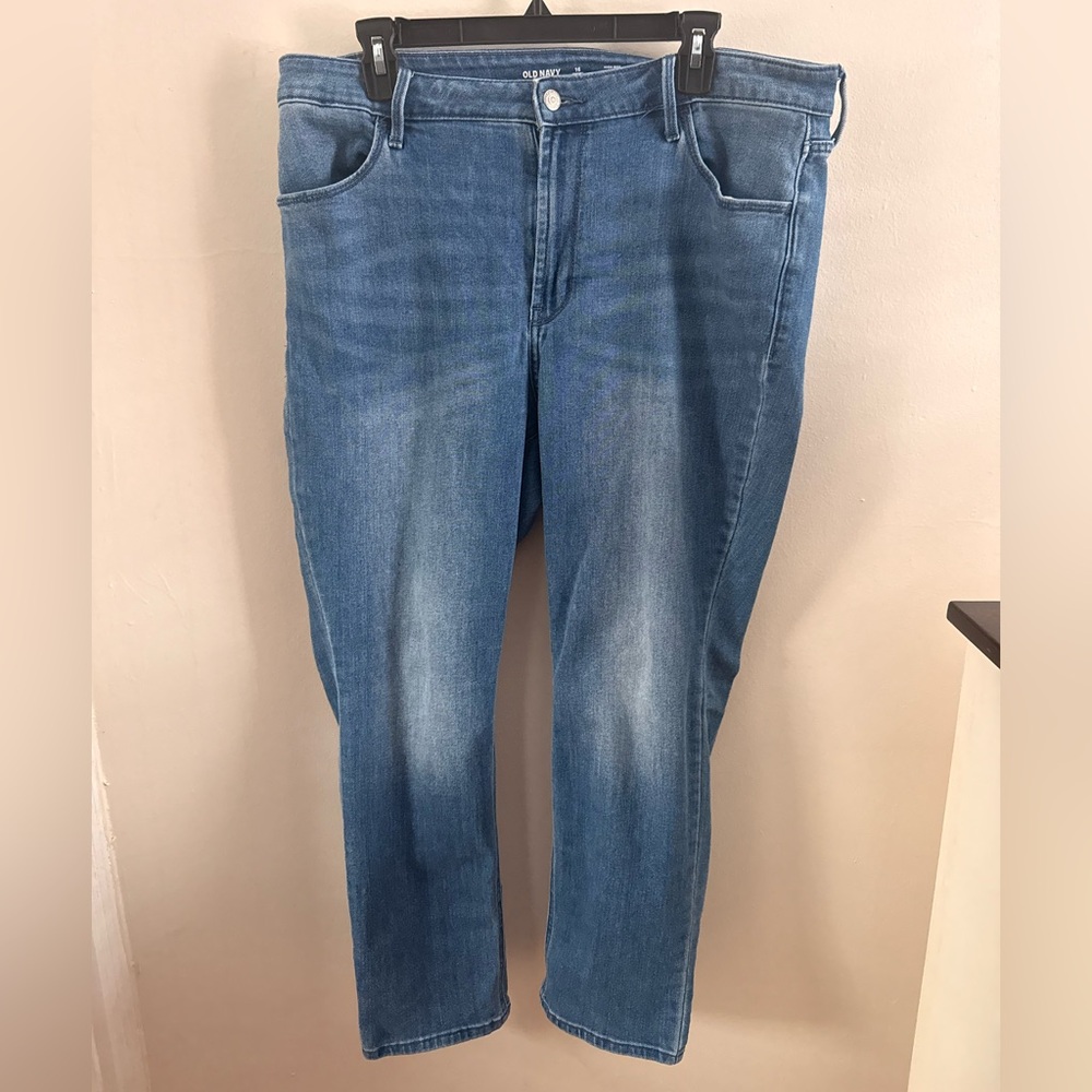 Old Navy Women’s High-Rise Straight Blue Jeans